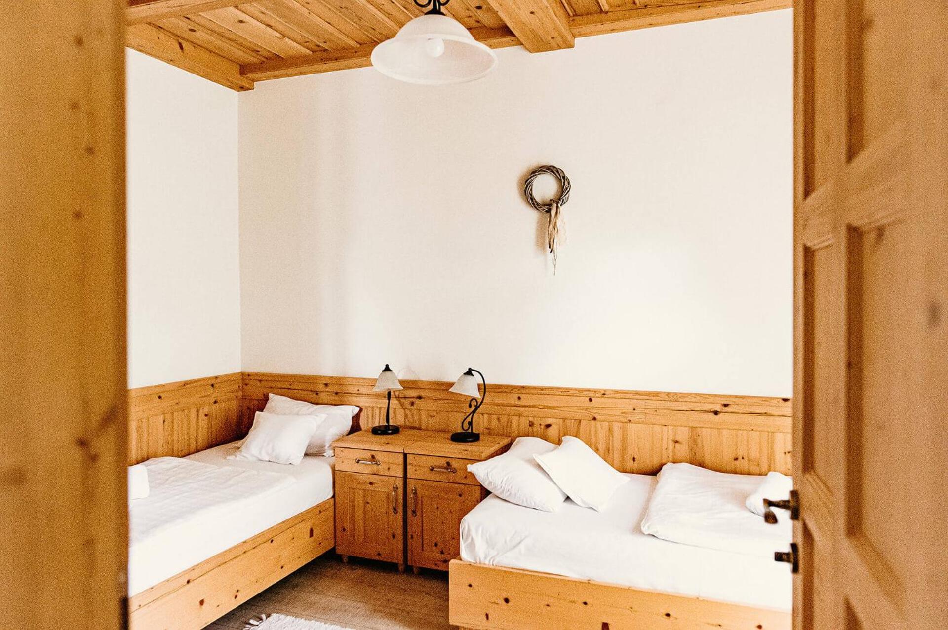 Bed and Breakfast Kakukk Vendéglő Panzió à Bánd Extérieur photo